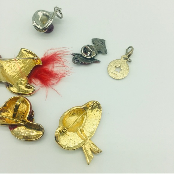 Fun Lot of Red Hat Society Pin Rhinestones Feathers Brooch Lot 8 items J17 - Picture 6 of 8